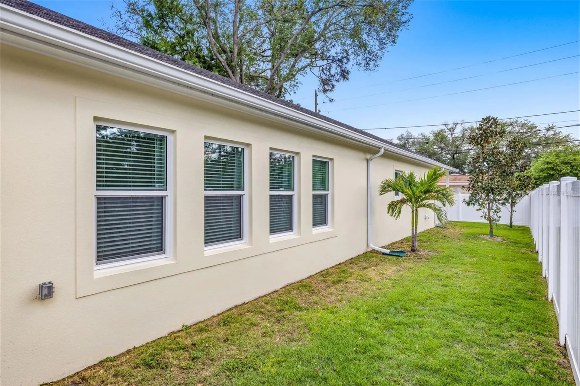 494 39th Avenue N St Petersburg FL 33704