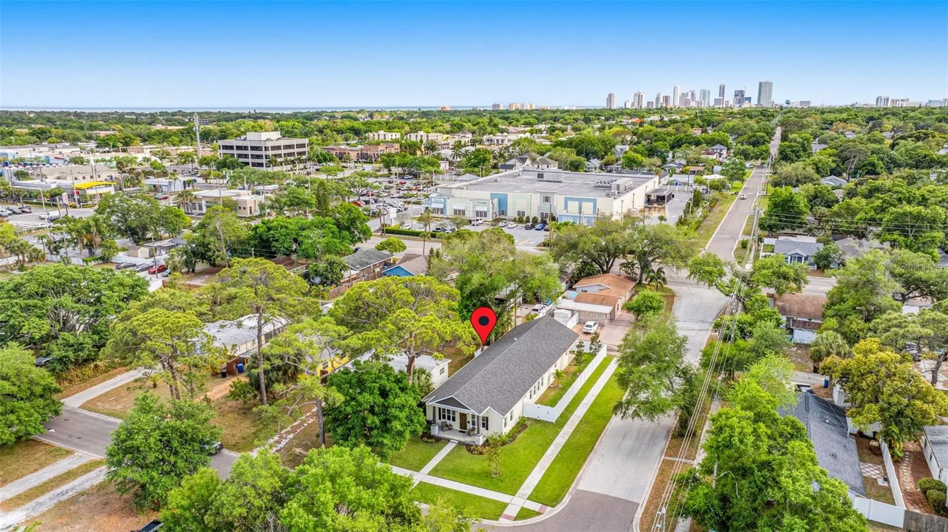 494 39th Avenue N St Petersburg FL 33704