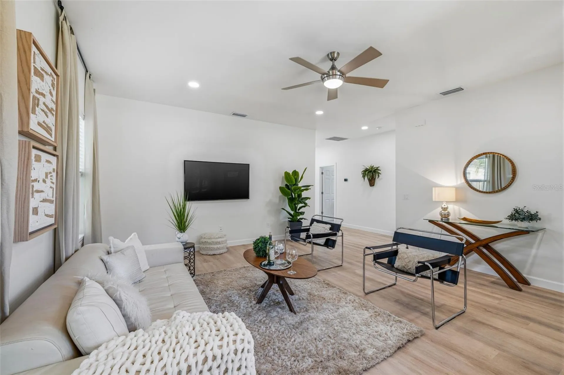 494 39th Avenue N St Petersburg FL 33704