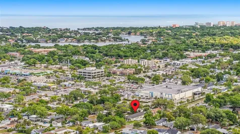 494 39th Avenue N St Petersburg FL 33704