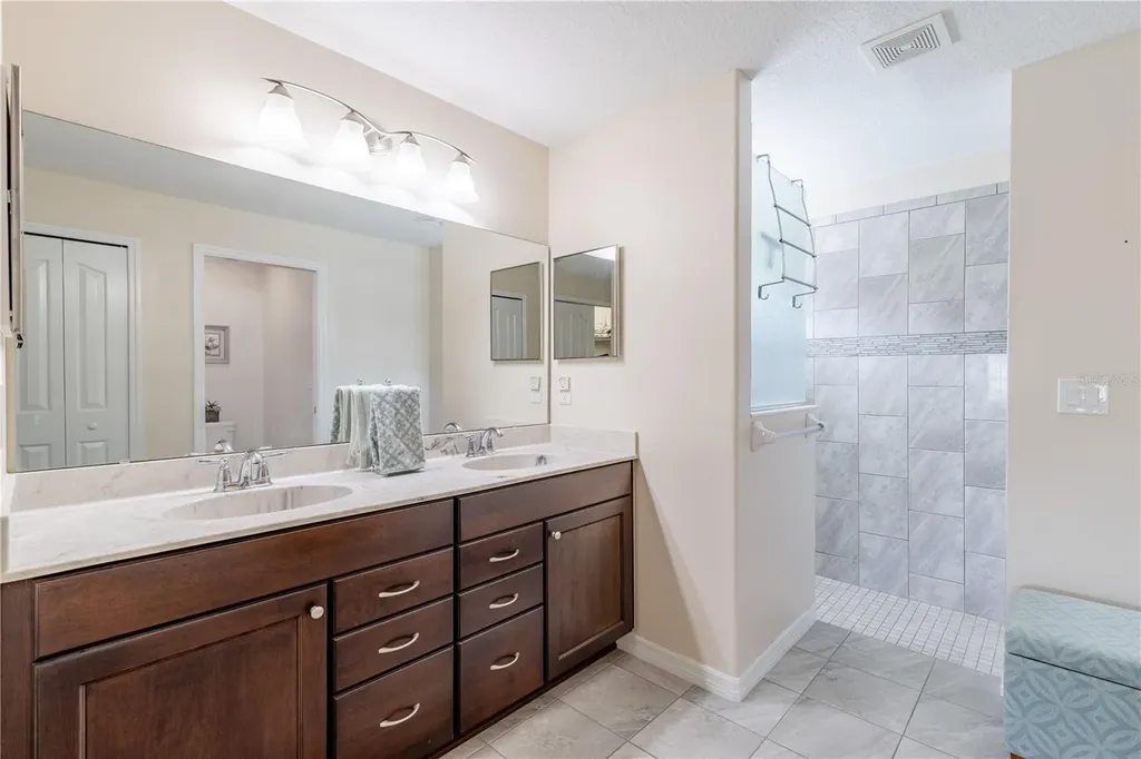 27118 Roanoke Drive Leesburg FL 34748