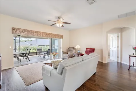 27118 Roanoke Drive Leesburg FL 34748