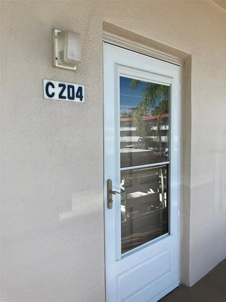 5530 80th Street N St Petersburg FL 33709