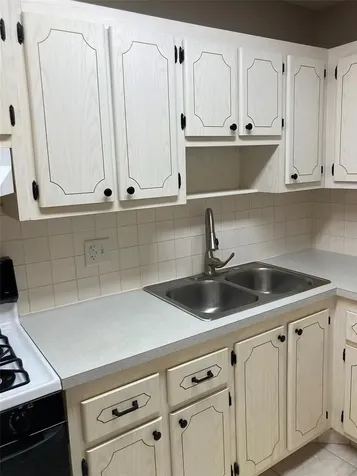 5530 80th Street N St Petersburg FL 33709