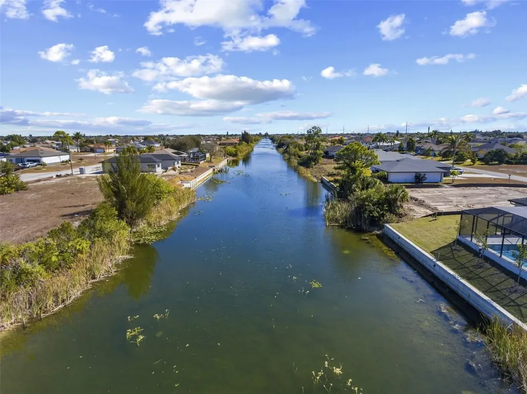 704 NW 9th Street Cape Coral FL 33993