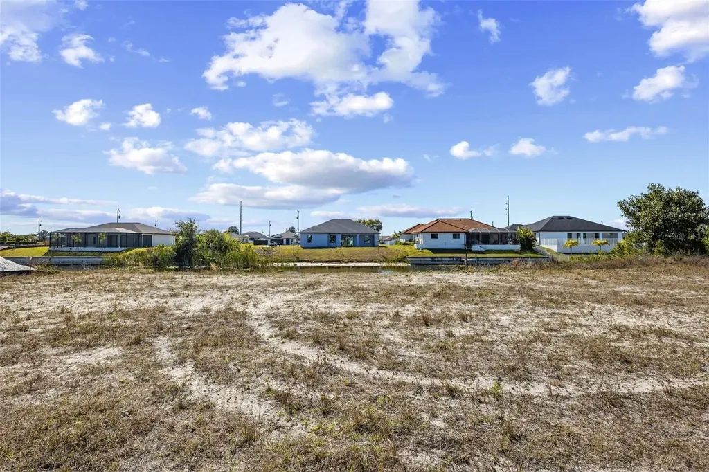 704 NW 9th Street Cape Coral FL 33993
