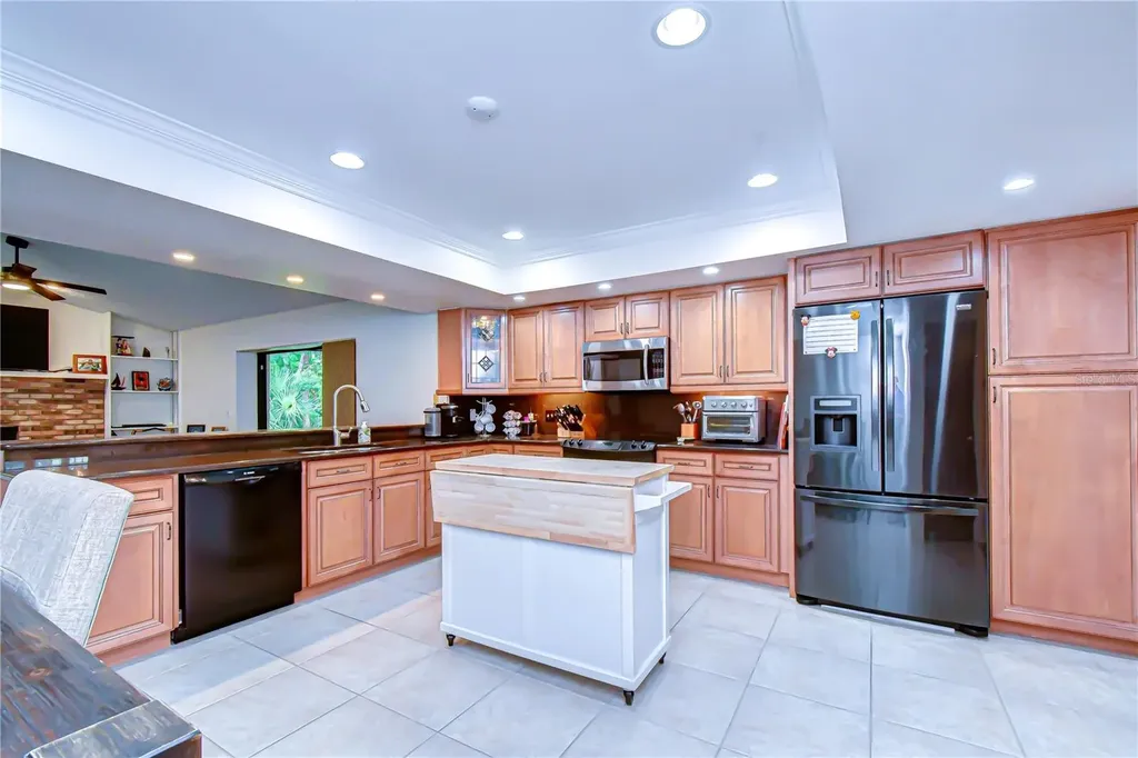 16704 Vallely Drive Tampa FL 33618