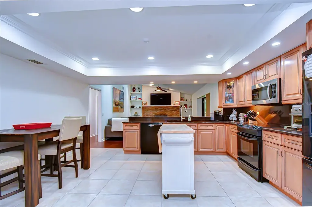 16704 Vallely Drive Tampa FL 33618