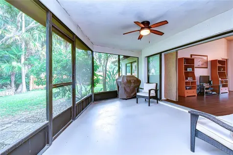 16704 Vallely Drive Tampa FL 33618