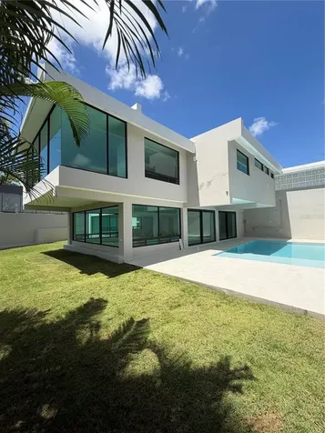 1704 Crisantemo San Juan PR 00927