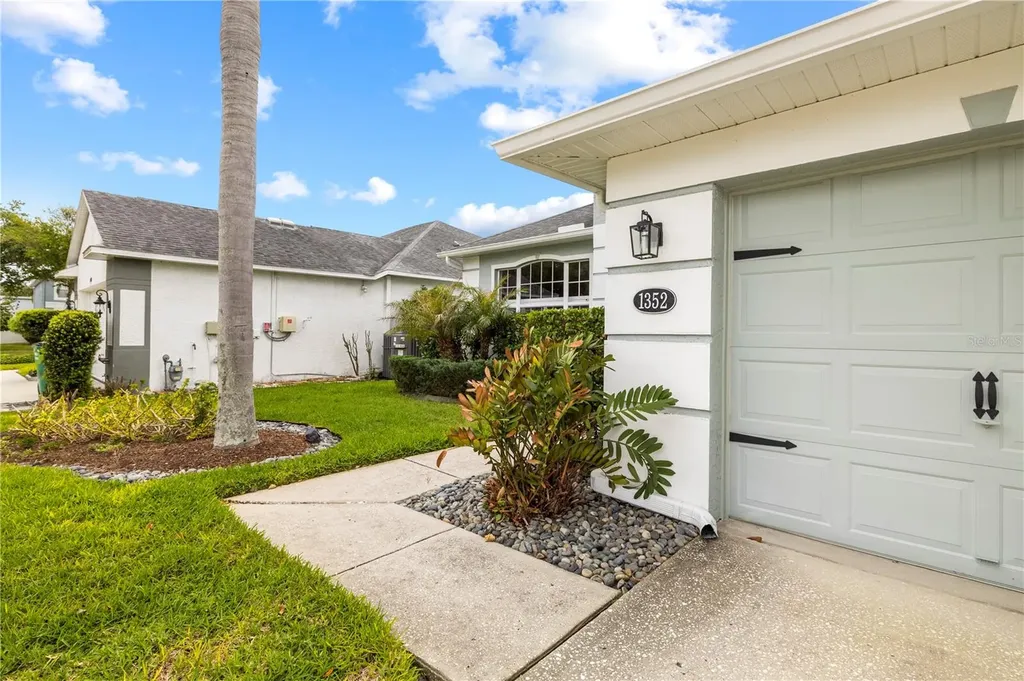 1352 Big Creek Drive Wesley Chapel FL 33544