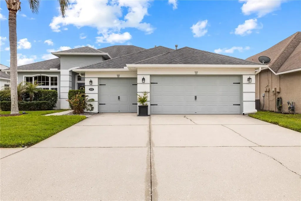 1352 Big Creek Drive Wesley Chapel FL 33544