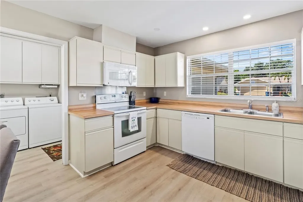 5207 88th Street W Bradenton FL 34210