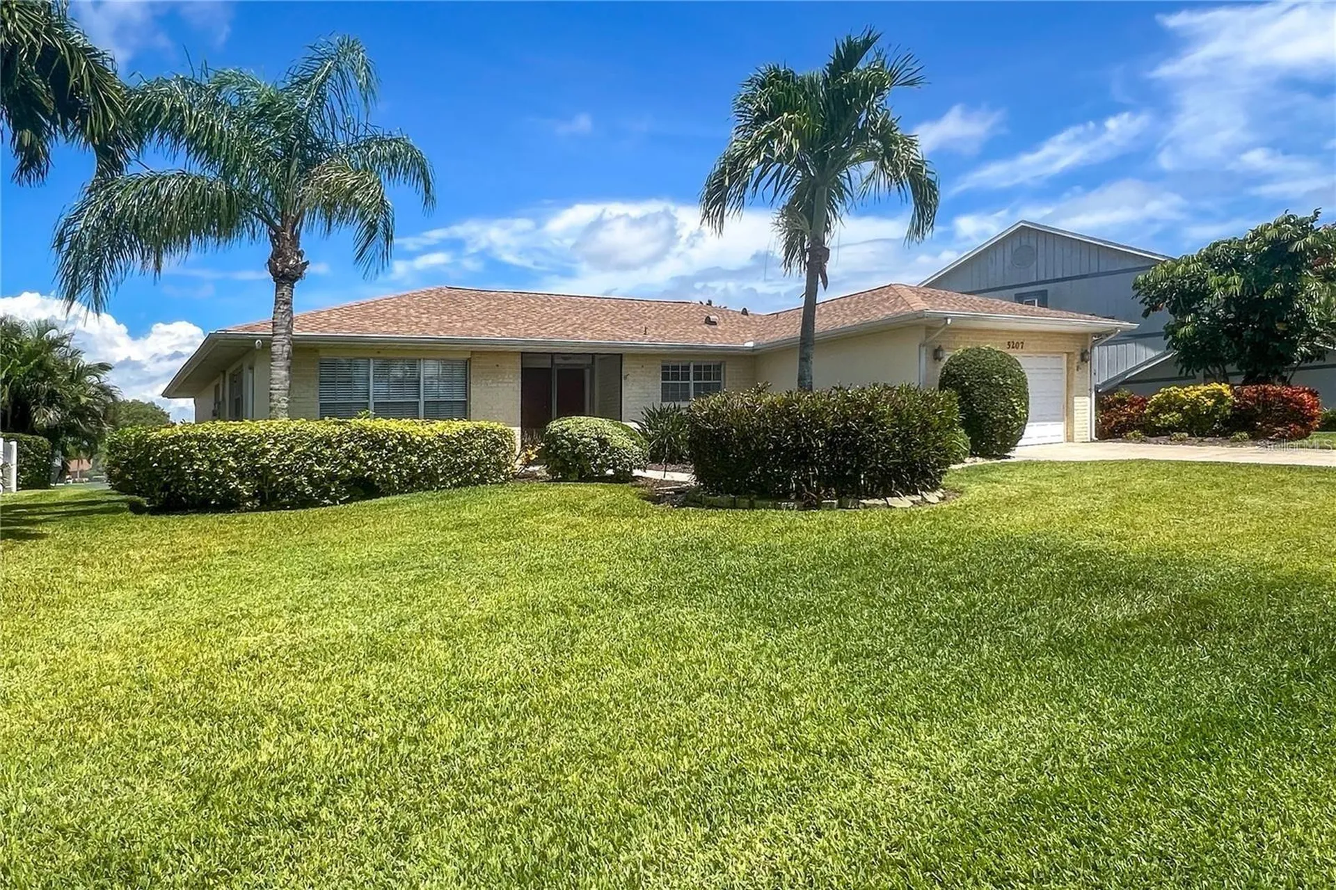 5207 88th Street W Bradenton FL 34210