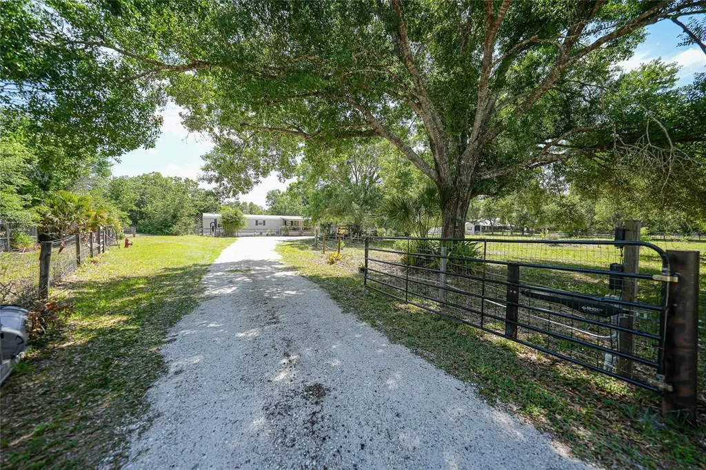 2402 NW Pine Creek Avenue Arcadia FL 34266