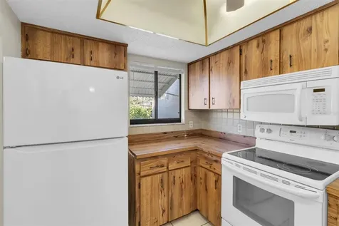 2216 Oak Wind Drive Holiday FL 34691