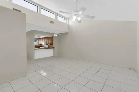 2216 Oak Wind Drive Holiday FL 34691