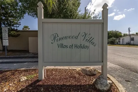 2216 Oak Wind Drive Holiday FL 34691