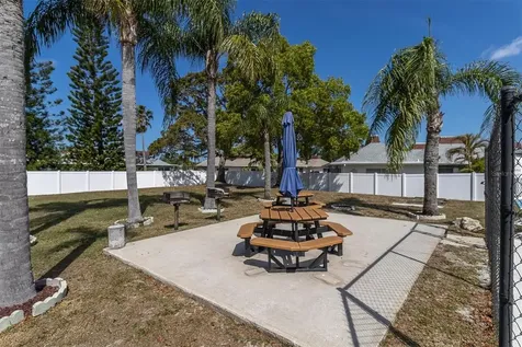 2216 Oak Wind Drive Holiday FL 34691