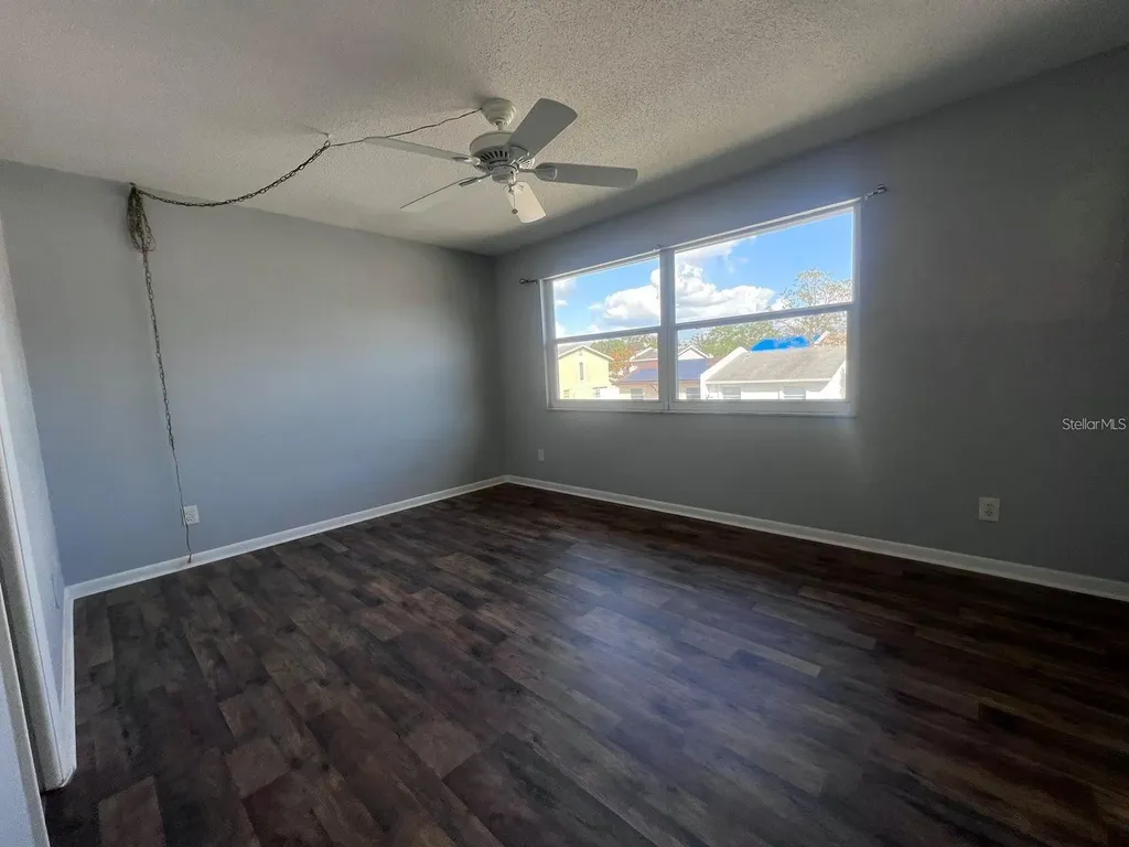 2072 Los Lomas Drive Clearwater FL 33763