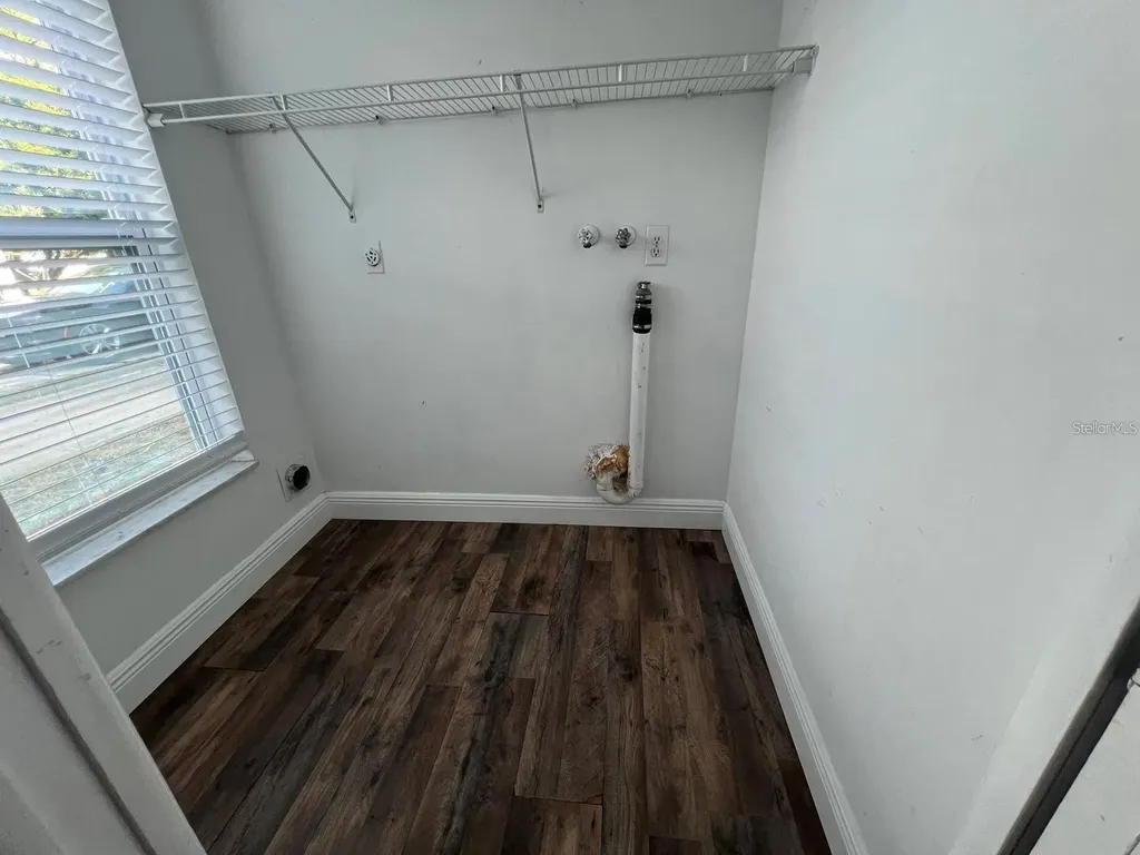 2072 Los Lomas Drive Clearwater FL 33763