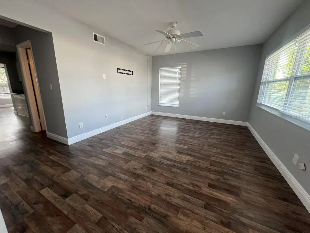 2072 Los Lomas Drive Clearwater FL 33763