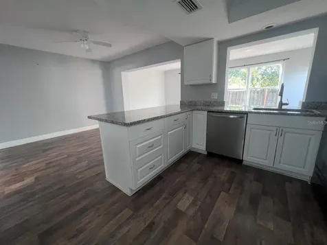 2072 Los Lomas Drive Clearwater FL 33763
