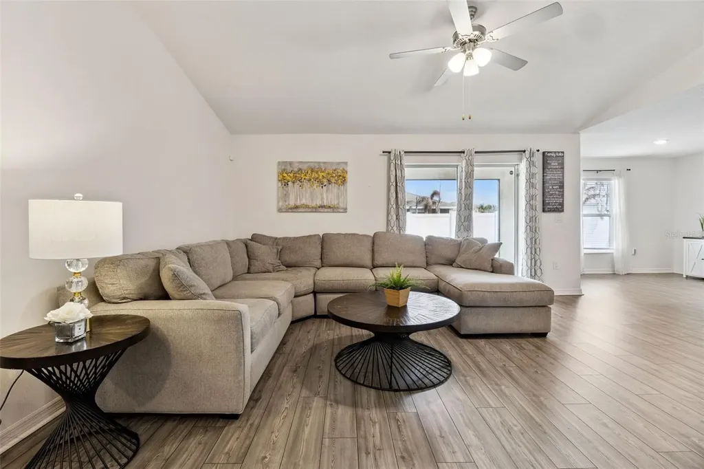 209 Cimarron Drive Kissimmee FL 34759