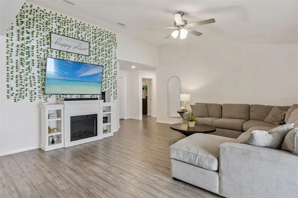 209 Cimarron Drive Kissimmee FL 34759
