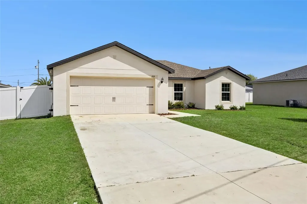 209 Cimarron Drive Kissimmee FL 34759