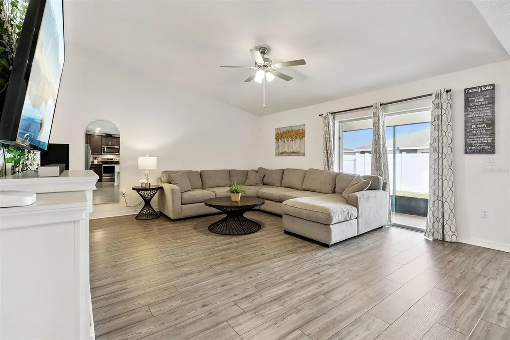 209 Cimarron Drive Kissimmee FL 34759