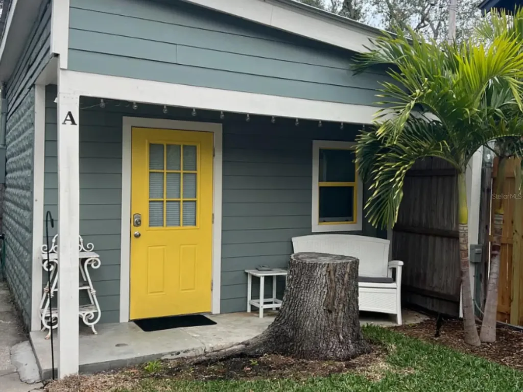509 29th Avenue S St Petersburg FL 33705