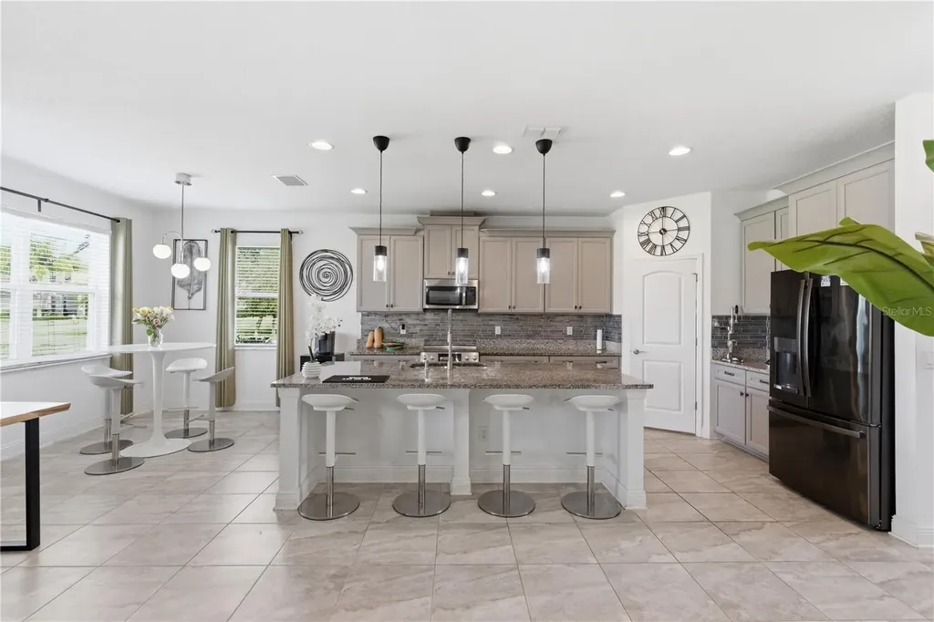 9714 Provencal Avenue Seffner FL 33584