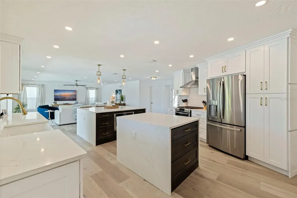 1971 Massachusetts Avenue NE St Petersburg FL 33703