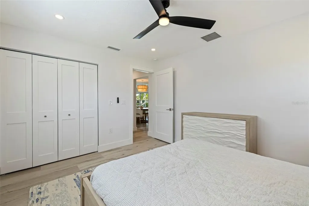 1971 Massachusetts Avenue NE St Petersburg FL 33703