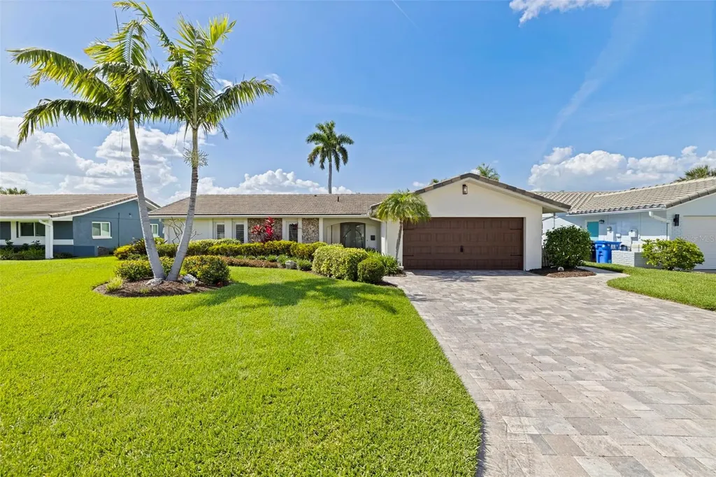1971 Massachusetts Avenue NE St Petersburg FL 33703