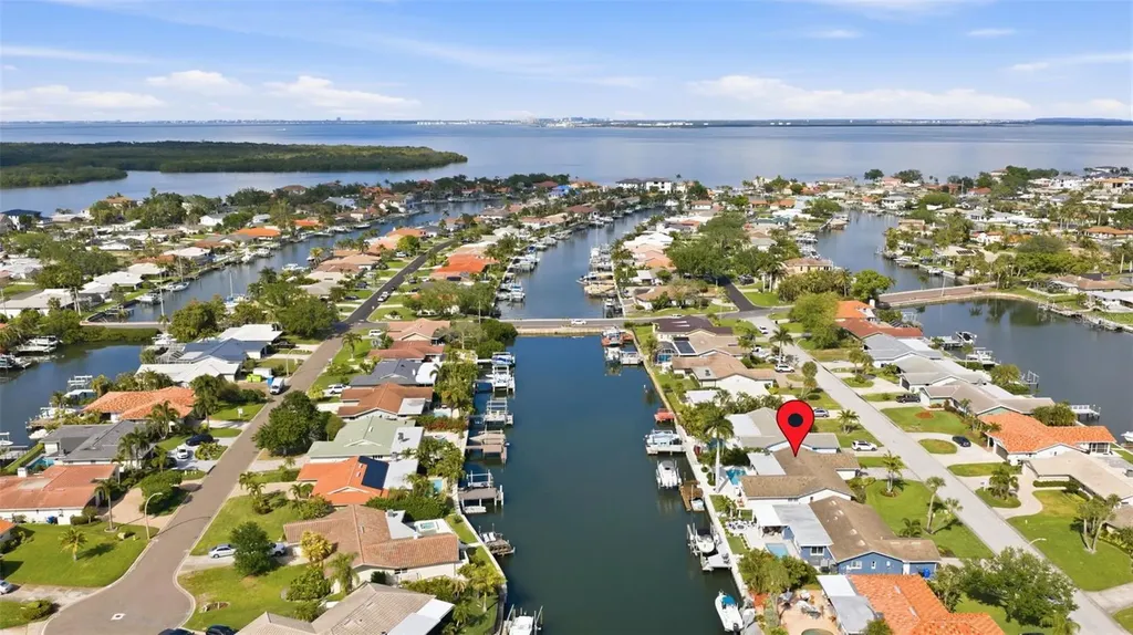 1971 Massachusetts Avenue NE St Petersburg FL 33703