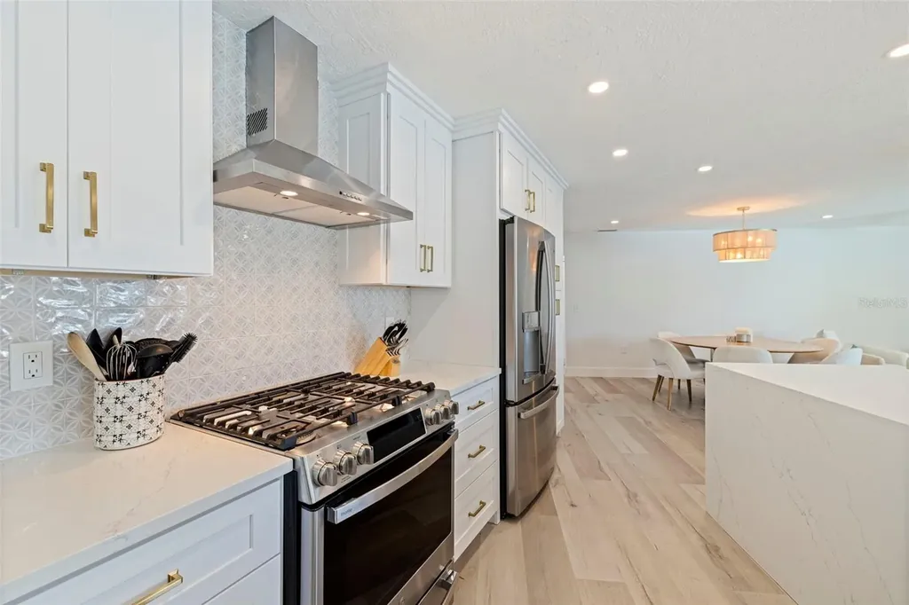 1971 Massachusetts Avenue NE St Petersburg FL 33703