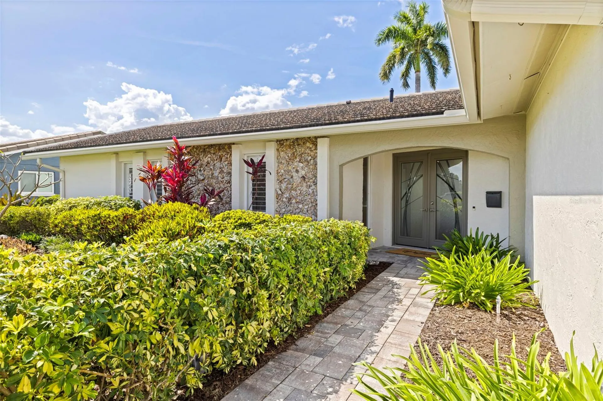 1971 Massachusetts Avenue NE St Petersburg FL 33703