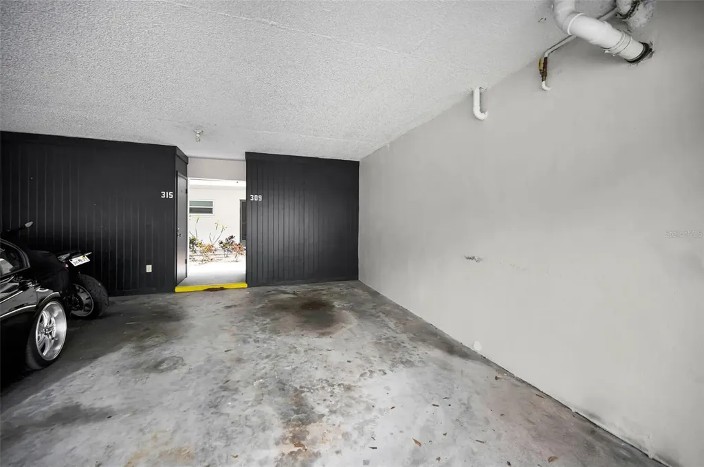 1127 King Arthur Court Dunedin FL 34698