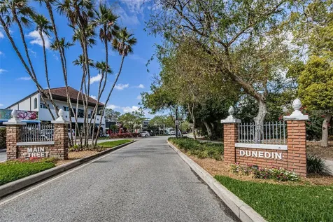 1127 King Arthur Court Dunedin FL 34698