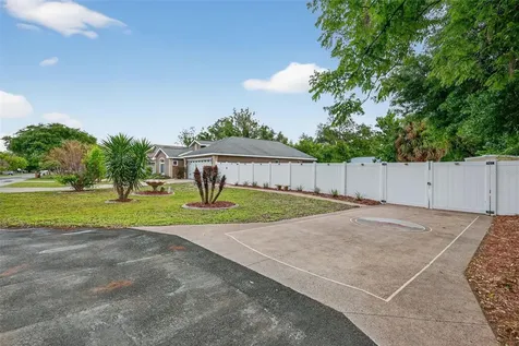 11637 Lake Drive Leesburg FL 34788