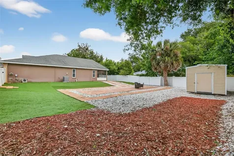 11637 Lake Drive Leesburg FL 34788