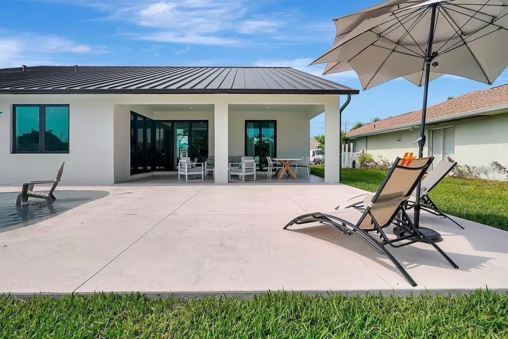 289 Long Meadow Lane Rotonda West FL 33947