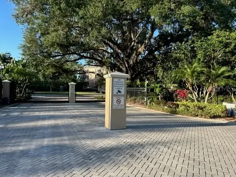 5246 Manorwood Drive Sarasota FL 34235