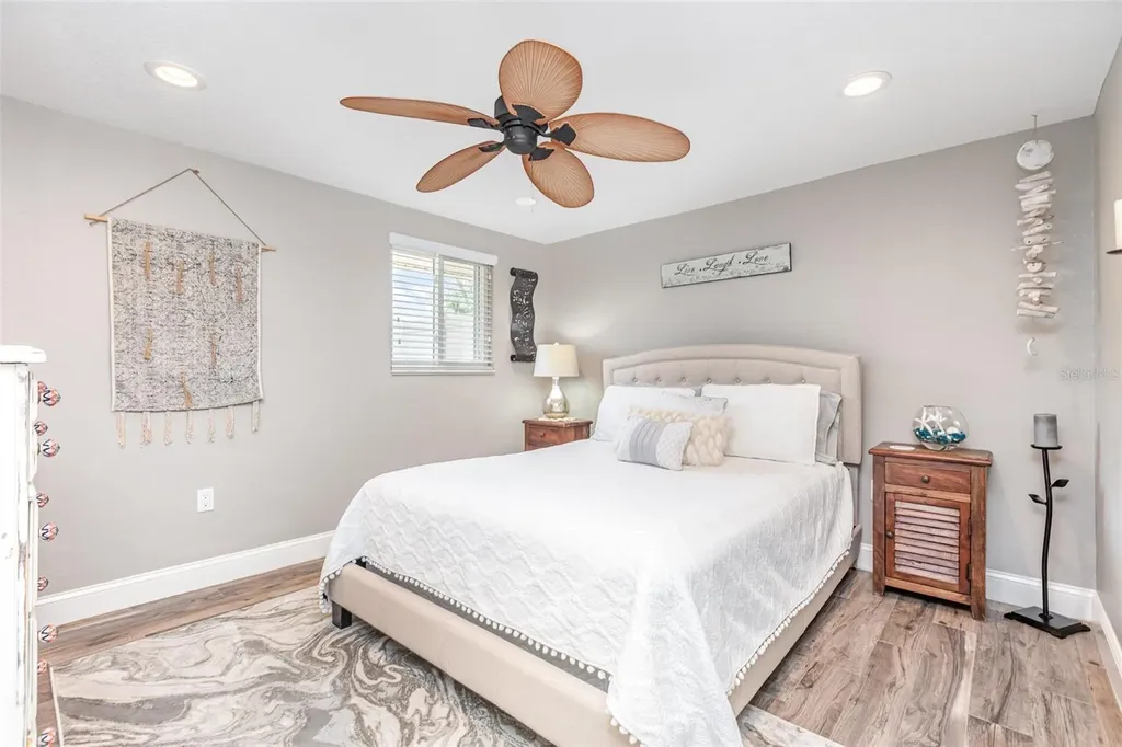 3811 101st Street W Bradenton FL 34210