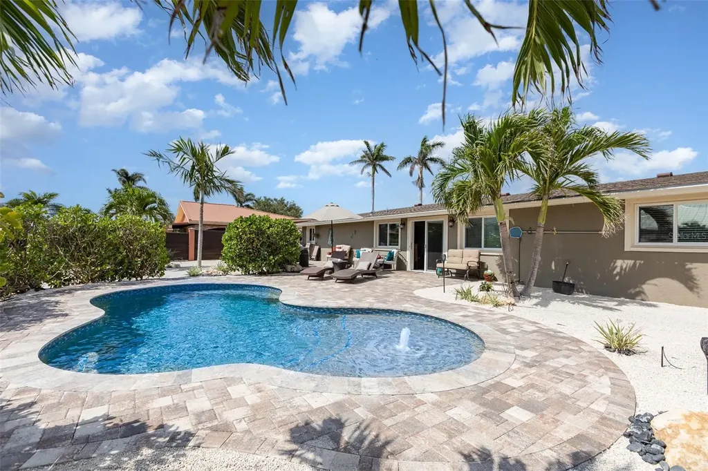 3811 101st Street W Bradenton FL 34210