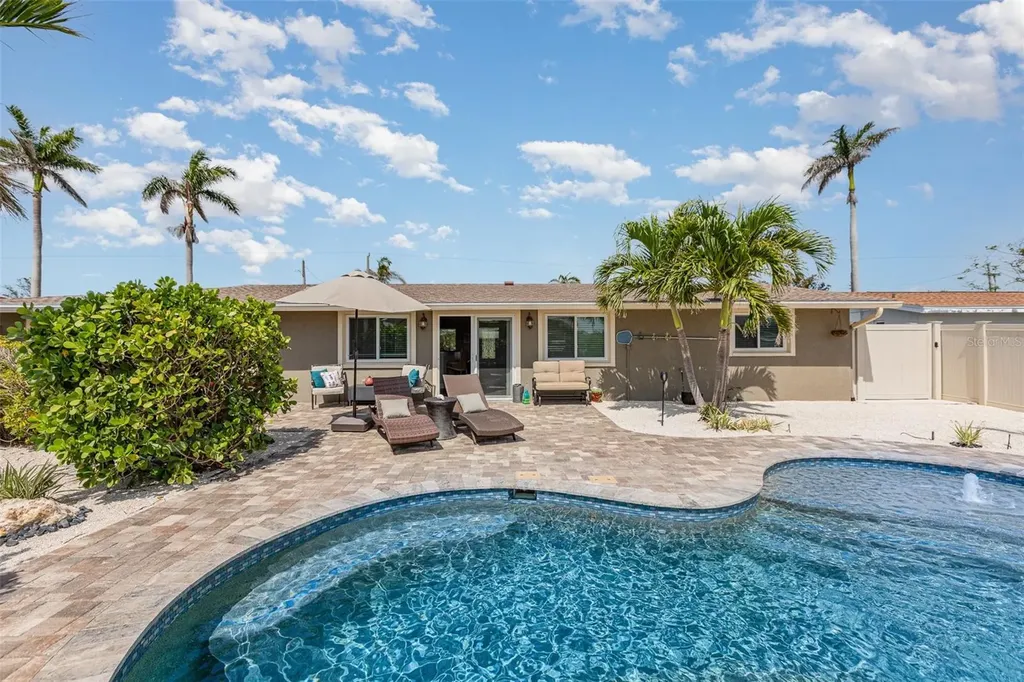 3811 101st Street W Bradenton FL 34210