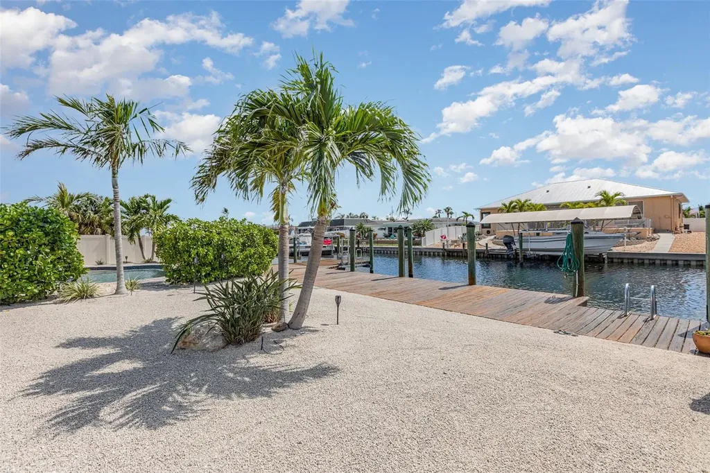 3811 101st Street W Bradenton FL 34210