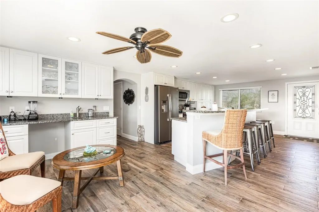 3811 101st Street W Bradenton FL 34210